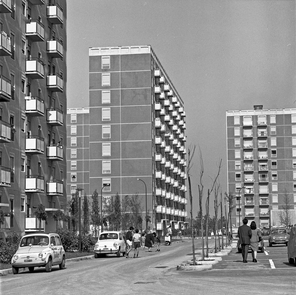 2.1.3 Gratosoglio e quartiere Sant'Ambrogio MilanoAttraverso